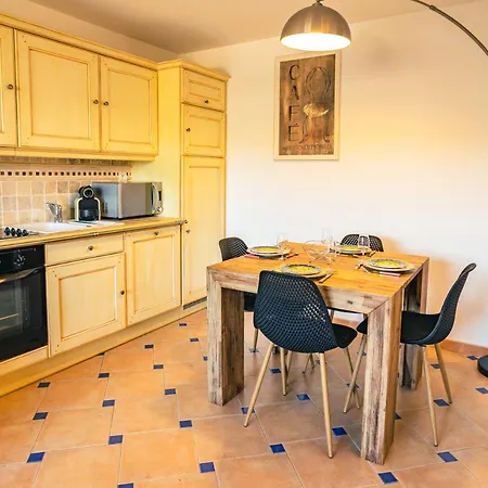 Bel Appartement, Terrasse, Piscine, Vue Sur Golf Apartment *